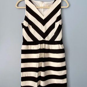 Cute cocktail or work dress.